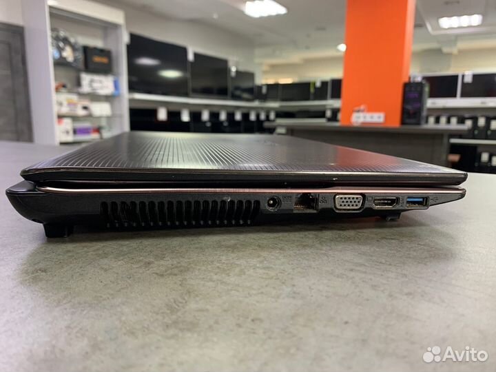 Asus/i5 2450/4GB/AMD HD7600/720GB/15.6