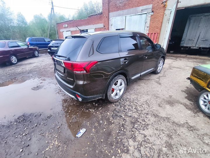 Mitsubishi Outlander 2.0 CVT, 2016, 151 400 км
