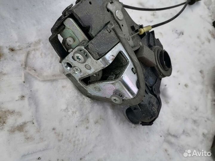 Стеклоподъемник сузуки гранд витара 2 шт