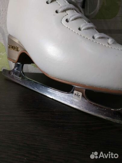 Фигурные коньки edea 220 overture