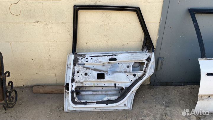 Дверь задняя Volkswagen passat b4 седан