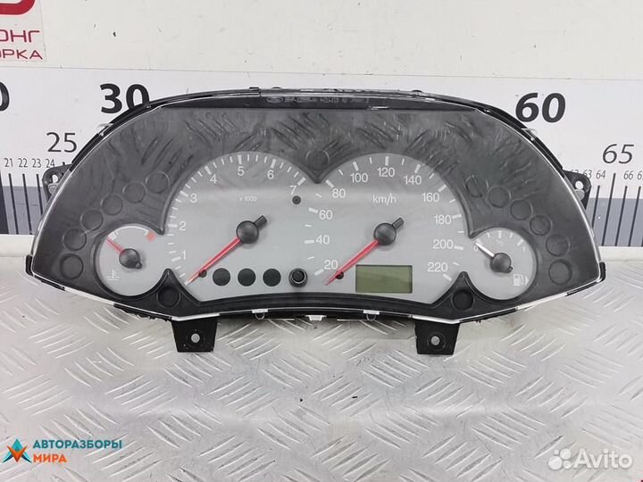 Щиток приборов (приборная панель) Ford Focus 2000