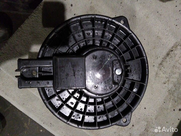 Моторчик печки Mazda3 BM