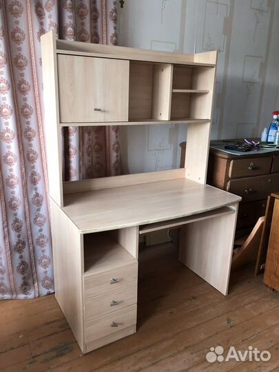 Компьютерный стол