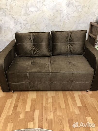 Малогабаритный диван Версаль