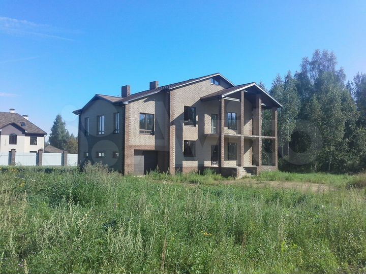 Дом 292 м² на участке 15 сот.