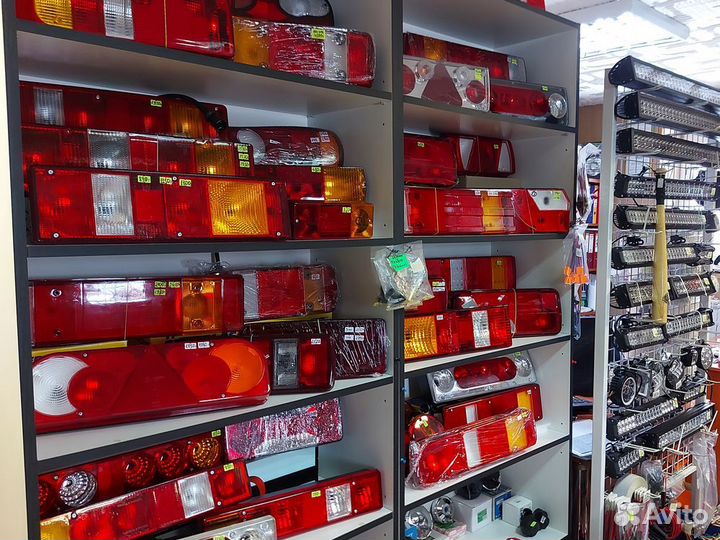 Накладка бампера левой части Volvo FH (20425626)