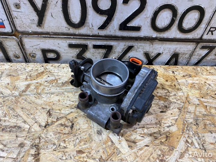 Дроссельная заслонка Audi A4 B5 ADR 1998