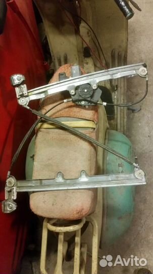 Стеклоподъемник передний Citroen Xsara