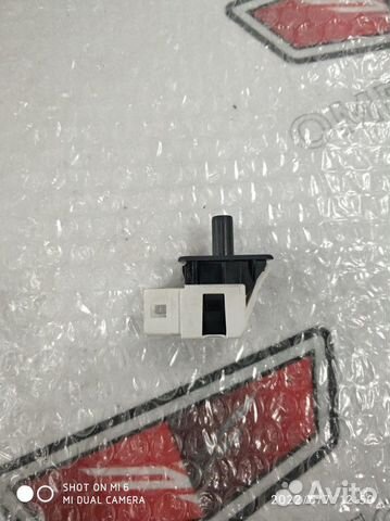 Концевик двери Мерседес W211