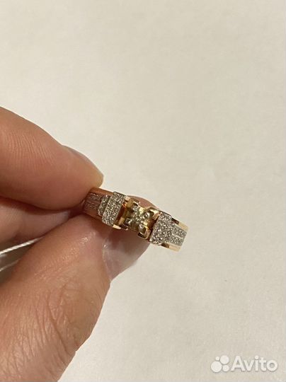Золотое кольцо с бриллиантами