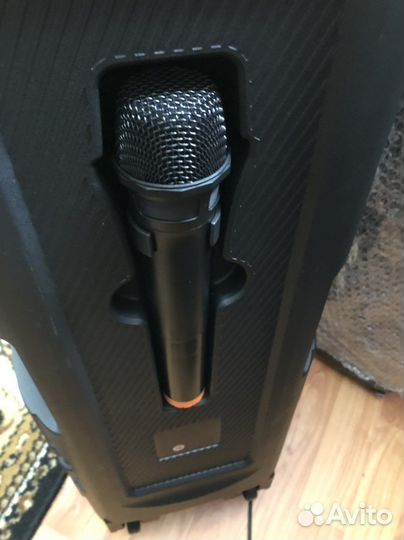 Музыкальная колонка с блютузом