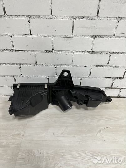 Корпус воздушного фильтра BMW F30 N20B20