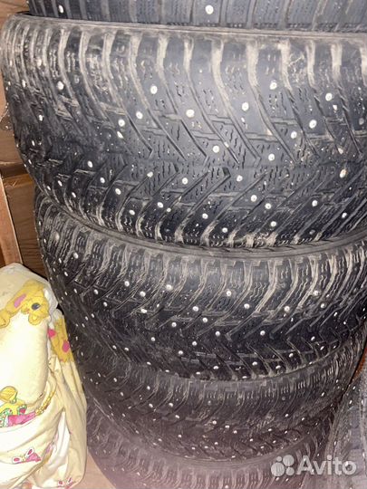 Шины 235 55 17 зимние бу