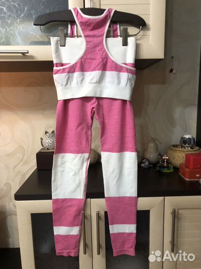 Спортивный костюм женский