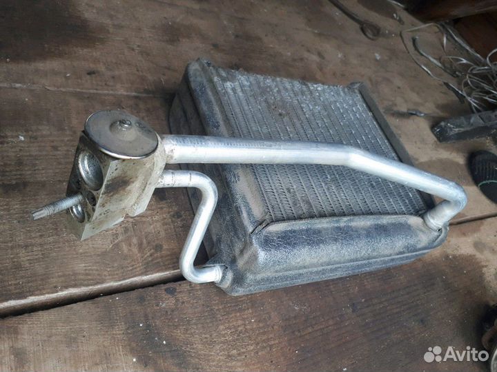 Радиатор кордиционера додж стратус 2002г