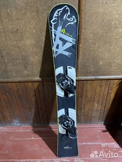 Сноуборд спортивный