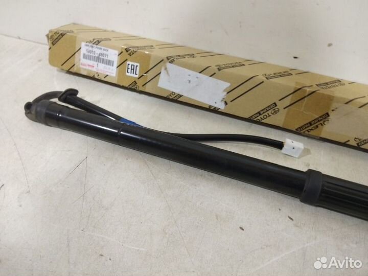 Электропривод крышки багажника задний правый Lexus