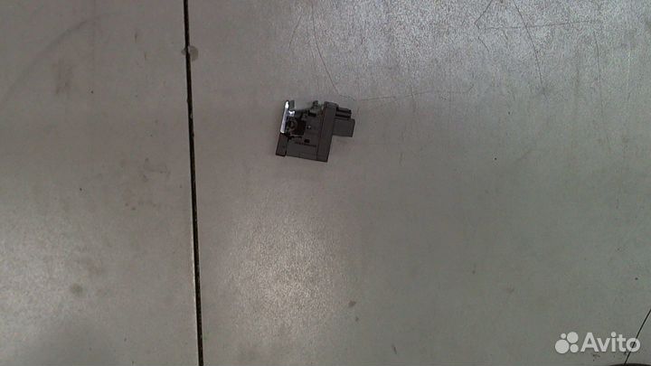 Кнопка стояночного тормоза Audi A6 (C7), 2017