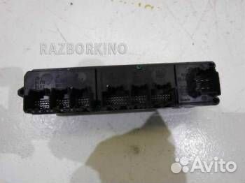 Блок управления стеклоподъемниками и зеркалами