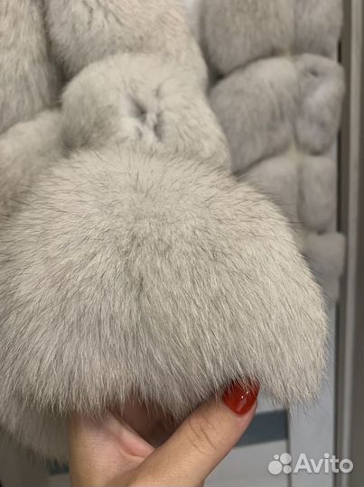 Меховая жилетка из песца