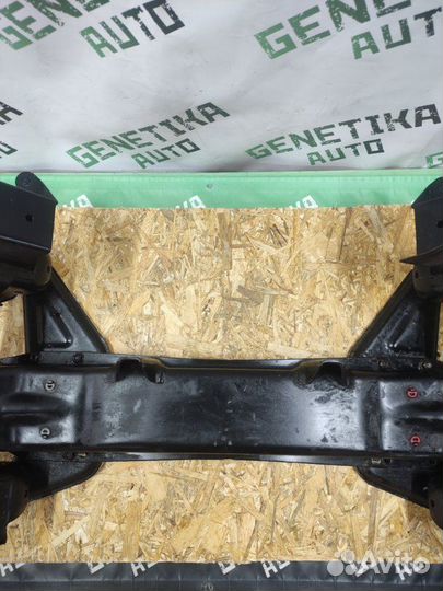 Балка подвески передняя Mercedes-Benz Sprinter 901