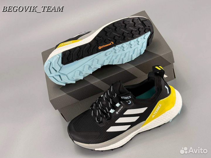 Кроссовки adidas terrex