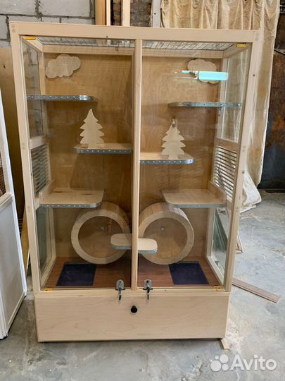 Витрины для шиншиллы, клетки, аксессуары в наличии