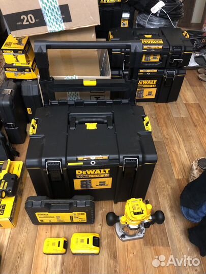 Кейс для инструмента dewalt