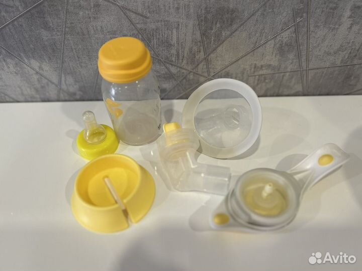 Молокоотсос medela ручной