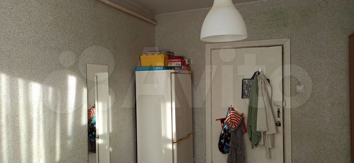 Комната 12 м² в 5-к., 1/2 эт.