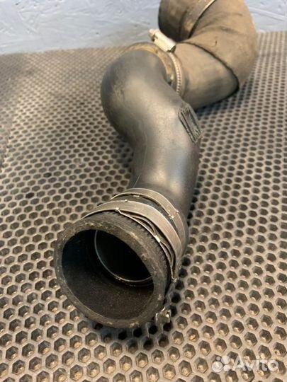 Патрубок интеркулера Bentley Continental Flying