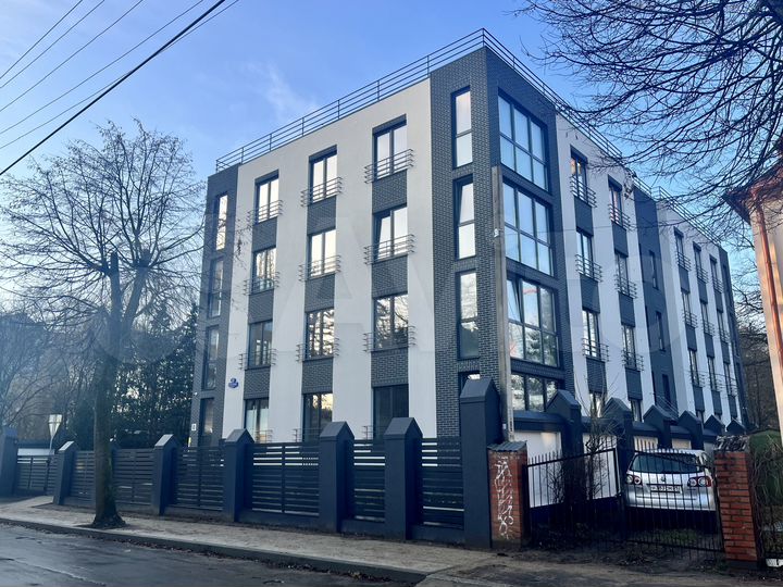 3-к. квартира, 130 м², 4/4 эт.