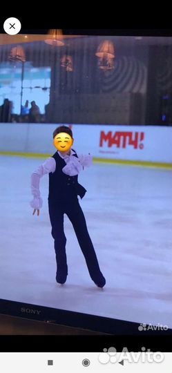 Костюм для выступлений на мальчика фигурное кат