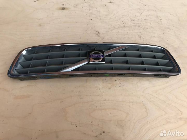 Решетка радиатора Volvo XC90 2003-2014