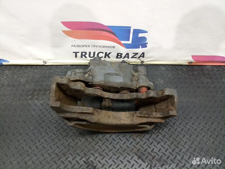 1658010 Суппорт передний правый