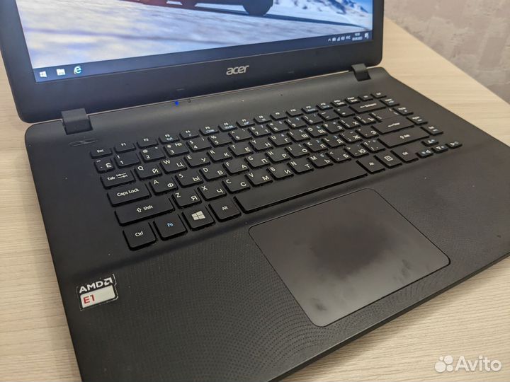 Бизнес ноутбук Acer 8gb ram/sdd 240/15.6 HD