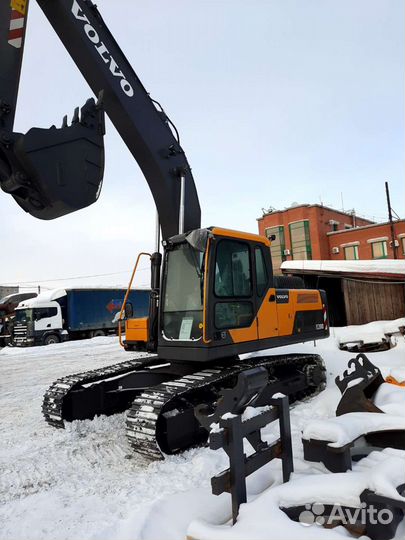 Аренда гусеничного экскаватора volvo