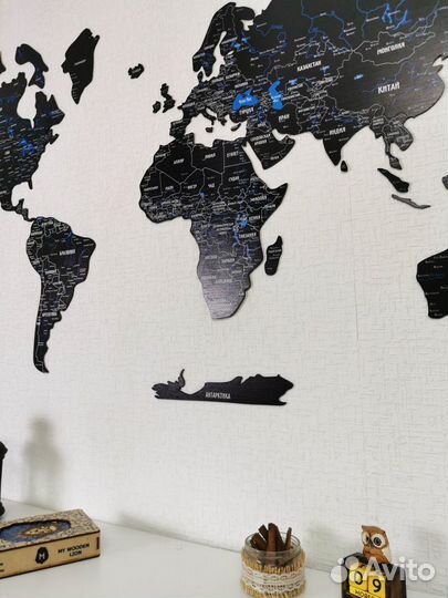 Карта мира из дерева на русском языке