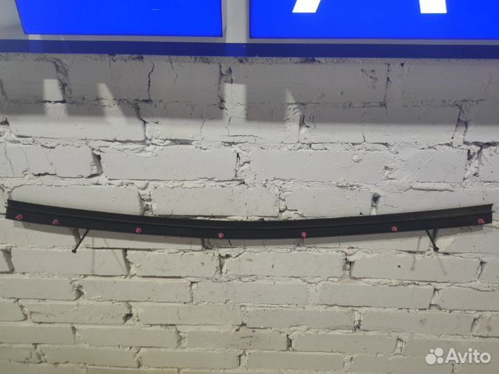 Уплотнитель двери передний левый Toyota Rav4 XA50