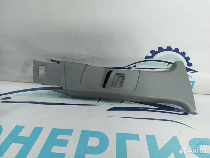 Обшивка верхняя центральной стойки правая Opel