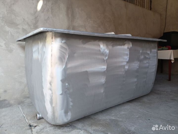 Емкость алюминиевая пищевая