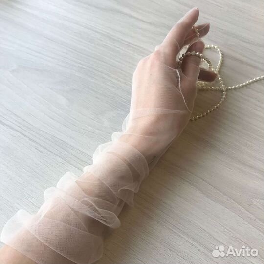 Белые перчатки из фатина, сеточки
