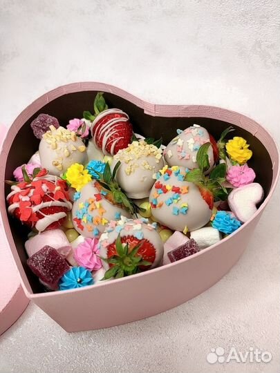 Клубника в шоколаде и маршмеллоу