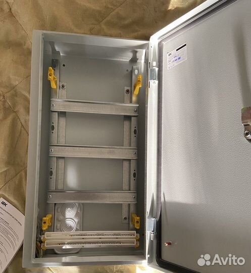 Металлический корпус