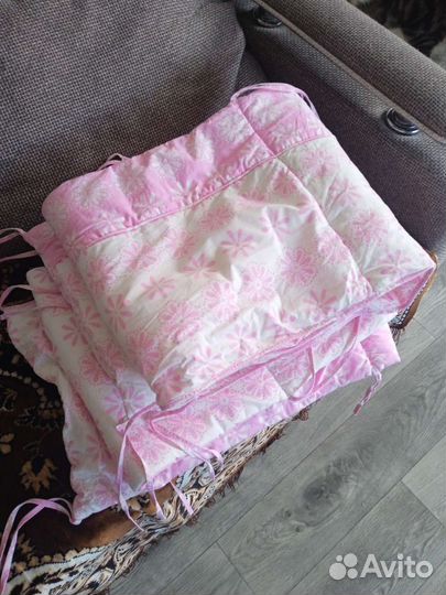 Бортики в детскую кроватку для девочки