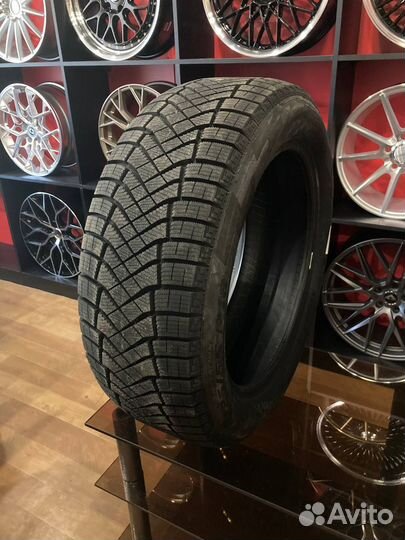 Pirelli Ice Zero FR 225/50 R17 98H