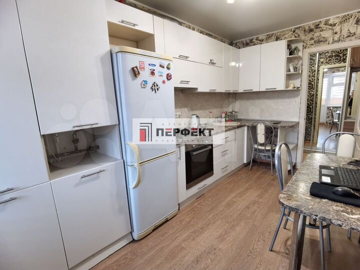 2-к. квартира, 61 м², 1/5 эт.