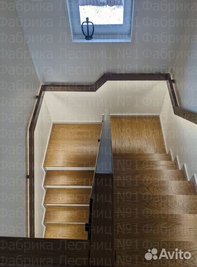 Лестница на металлическом каркасе