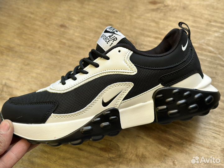 Кроссовки Nike